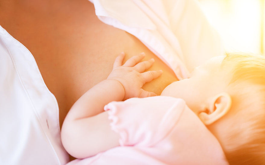 The Amazing Benefits Breastfeeding Provides to Both You and Your Baby